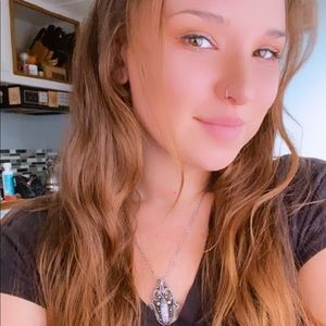 Meet your Posher, Sierra